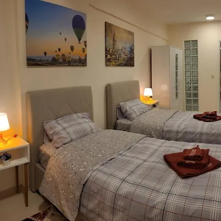 1 Min To Metro, Cosy Flat For 8 Guests, 2nd Floor شقة *